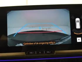 Toyota C-HR thumbnail 11