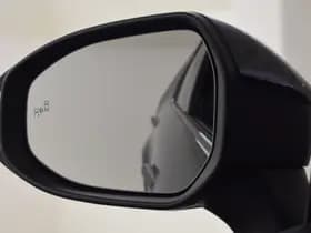 Toyota C-HR thumbnail 14