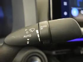 Toyota C-HR thumbnail 20