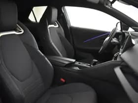 Toyota C-HR thumbnail 3