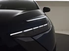 Toyota C-HR thumbnail 28