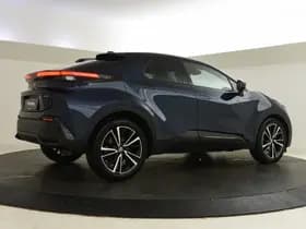 Toyota C-HR thumbnail 5