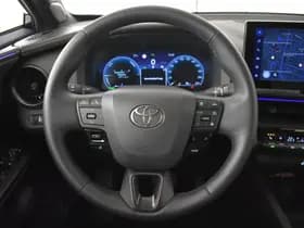 Toyota C-HR thumbnail 9