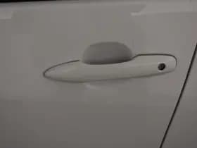 Toyota Yaris thumbnail 13