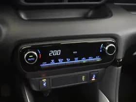 Toyota Yaris thumbnail 23