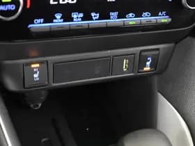 Toyota Yaris thumbnail 25