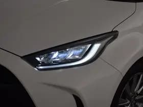 Toyota Yaris thumbnail 8