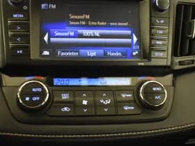 Toyota RAV4 thumbnail 12