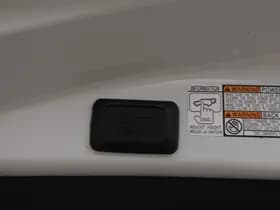 Toyota RAV4 thumbnail 19