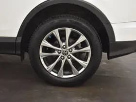 Toyota RAV4 thumbnail 21