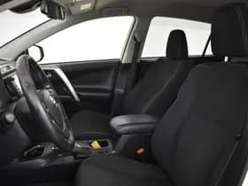 Toyota RAV4 thumbnail 4