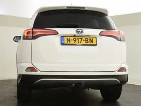 Toyota RAV4 thumbnail 8