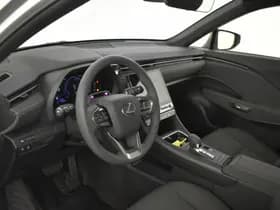 Lexus LBX thumbnail 11