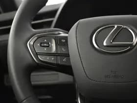 Lexus LBX thumbnail 17