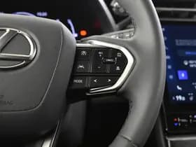 Lexus LBX thumbnail 21
