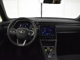 Lexus LBX thumbnail 4