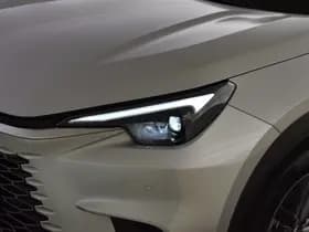 Lexus LBX thumbnail 8