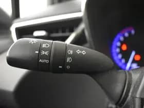 Toyota Corolla thumbnail 13