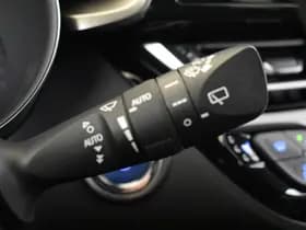 Toyota C-HR thumbnail 17