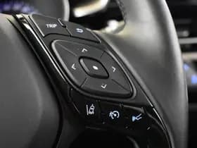 Toyota C-HR thumbnail 18