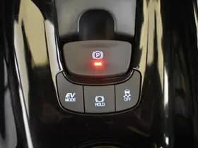 Toyota C-HR thumbnail 23