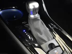 Toyota C-HR thumbnail 24