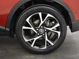 Toyota C-HR thumbnail 30