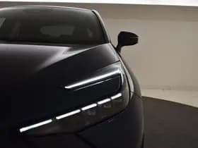 Toyota C-HR thumbnail 30