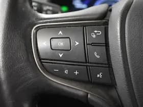 Lexus UX thumbnail 13
