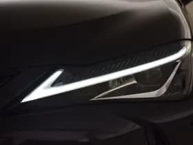 Lexus UX thumbnail 8