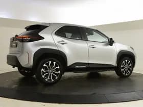 Toyota Yaris Cross thumbnail 2