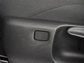 Toyota C-HR thumbnail 18
