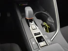 Toyota C-HR thumbnail 25