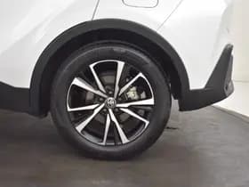 Toyota C-HR thumbnail 8