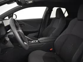 Toyota C-HR thumbnail 9