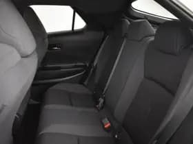 Toyota C-HR thumbnail 10