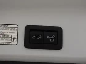 Toyota Corolla thumbnail 16
