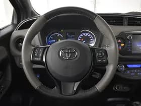 Toyota Yaris thumbnail 13