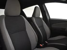 Toyota Yaris thumbnail 3