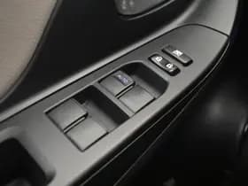 Toyota Yaris thumbnail 25