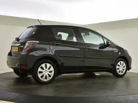 Toyota Yaris thumbnail 2