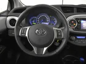 Toyota Yaris thumbnail 13