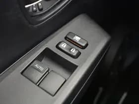 Toyota Yaris thumbnail 25