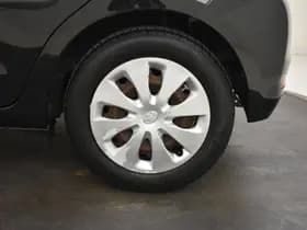 Toyota Yaris thumbnail 29