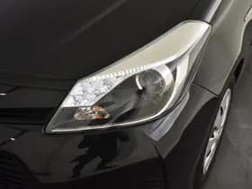 Toyota Yaris thumbnail 8