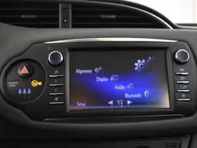 Toyota Yaris thumbnail 11