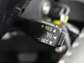 Toyota Yaris thumbnail 14