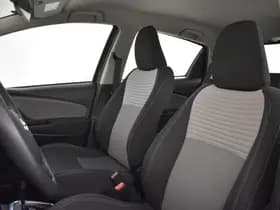 Toyota Yaris thumbnail 17