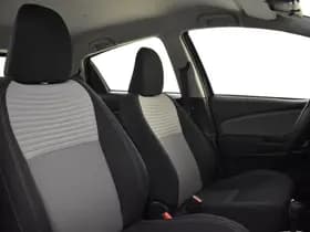 Toyota Yaris thumbnail 3