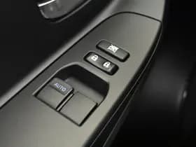 Toyota Yaris thumbnail 30